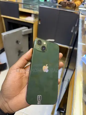 Apple iPhone 13 128 GB Green
