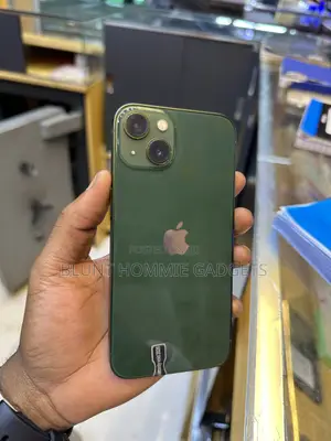 Apple iPhone 13 128 GB Green