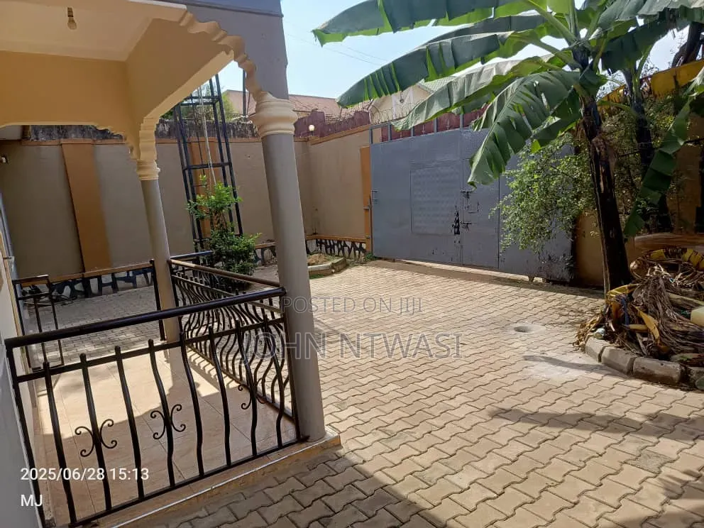 Furnished 5bdrm House in Wakiso / Wakiso for sale