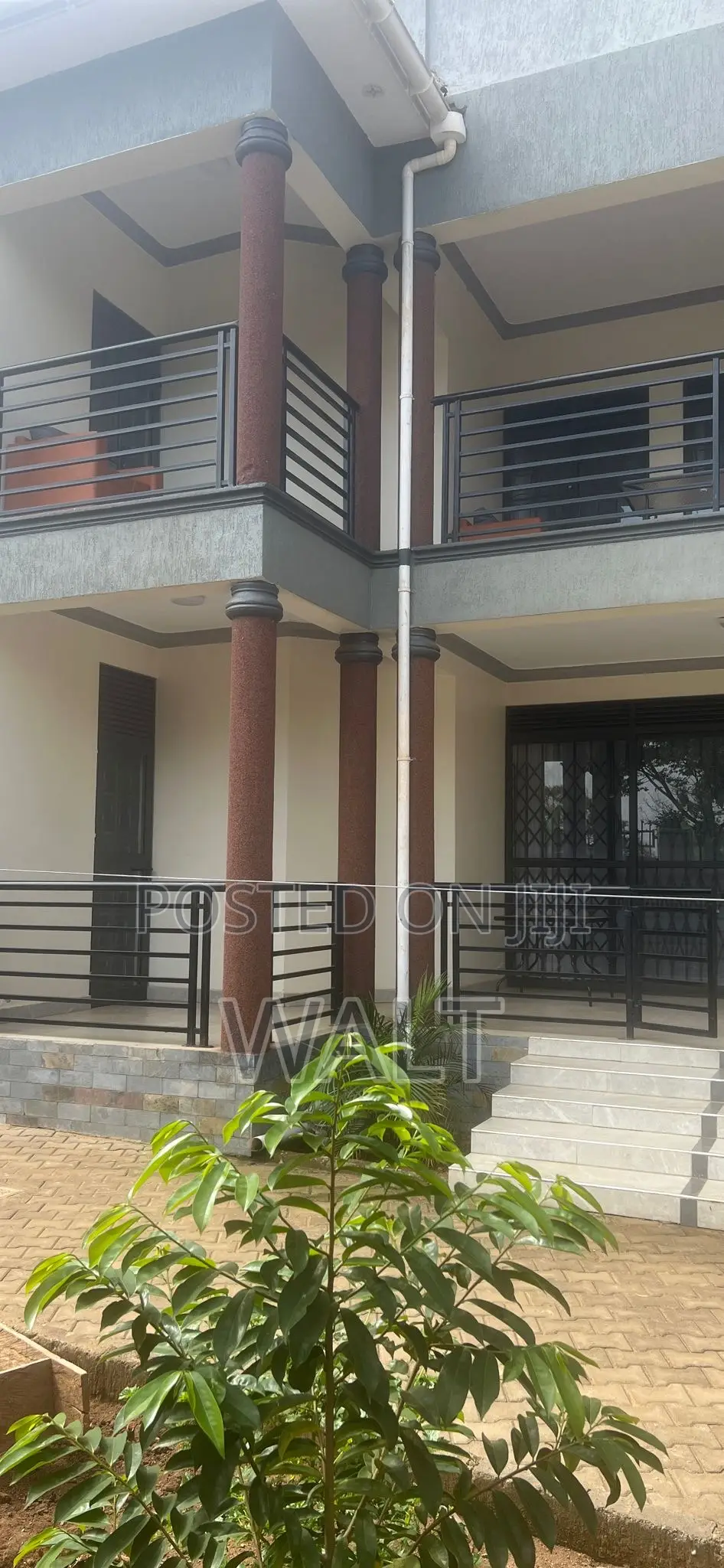 Furnished 9bdrm House in Mbalwa, Central Division for rent