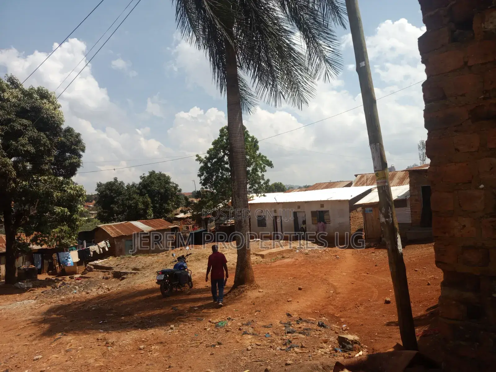 Half Acre in Kibuli Ku Dipo at Only 1.5bn