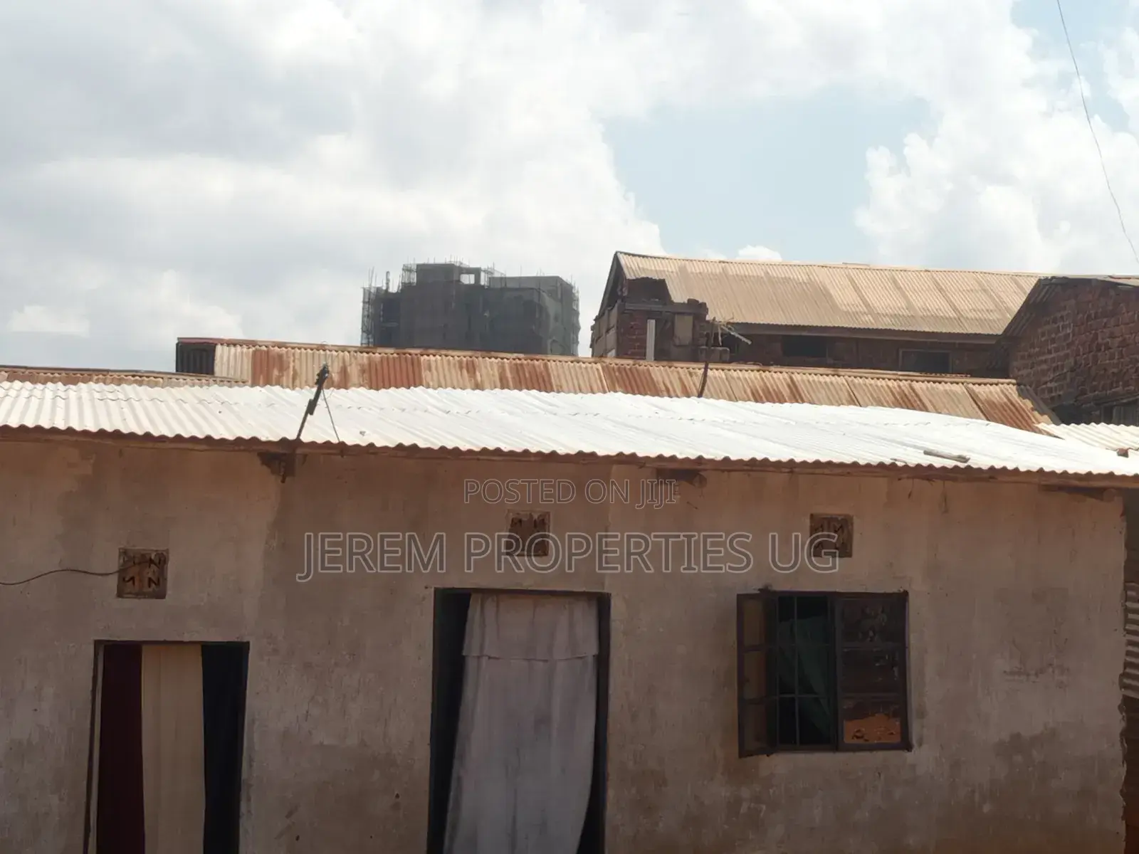 Half Acre in Kibuli Ku Dipo at Only 1.5bn