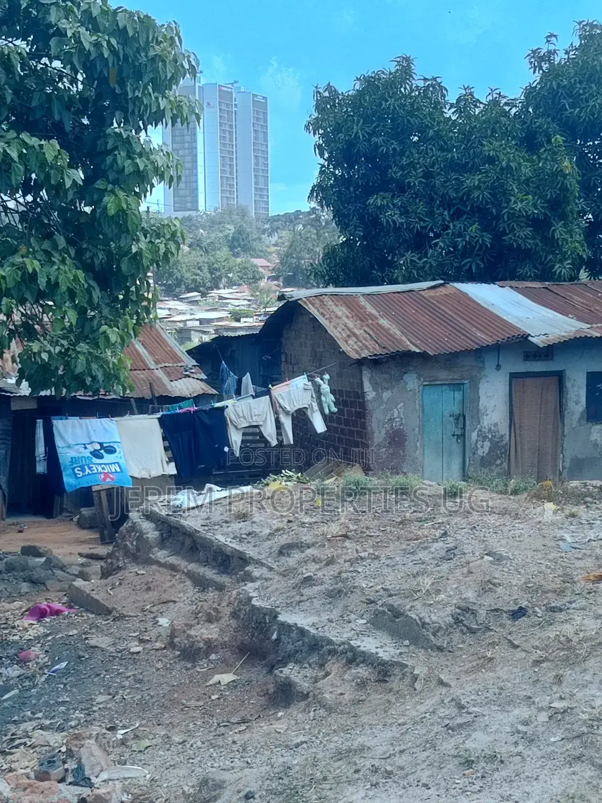 Half Acre in Kibuli Ku Dipo at Only 1.5bn
