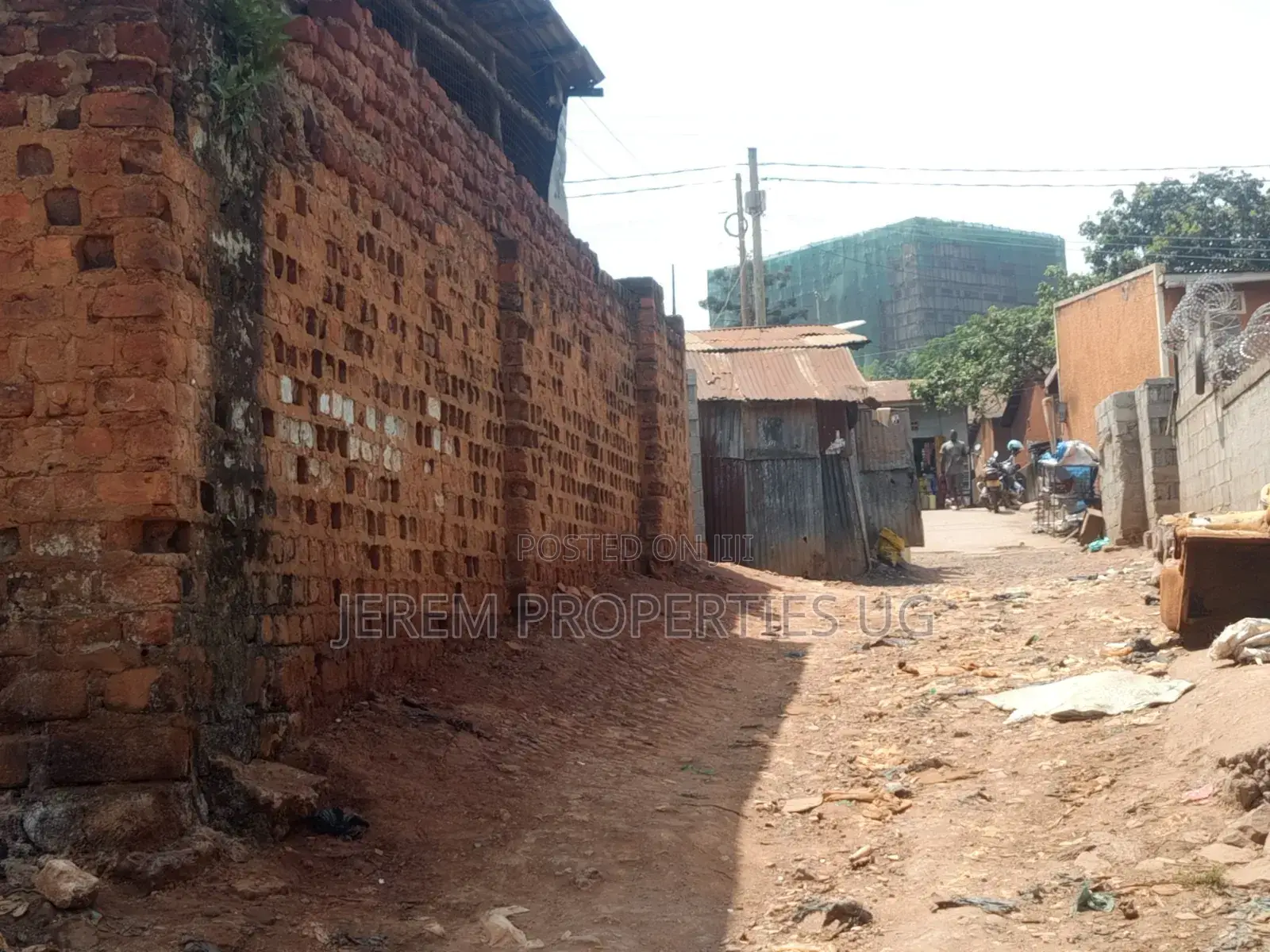 Half Acre in Kibuli Ku Dipo at Only 1.5bn