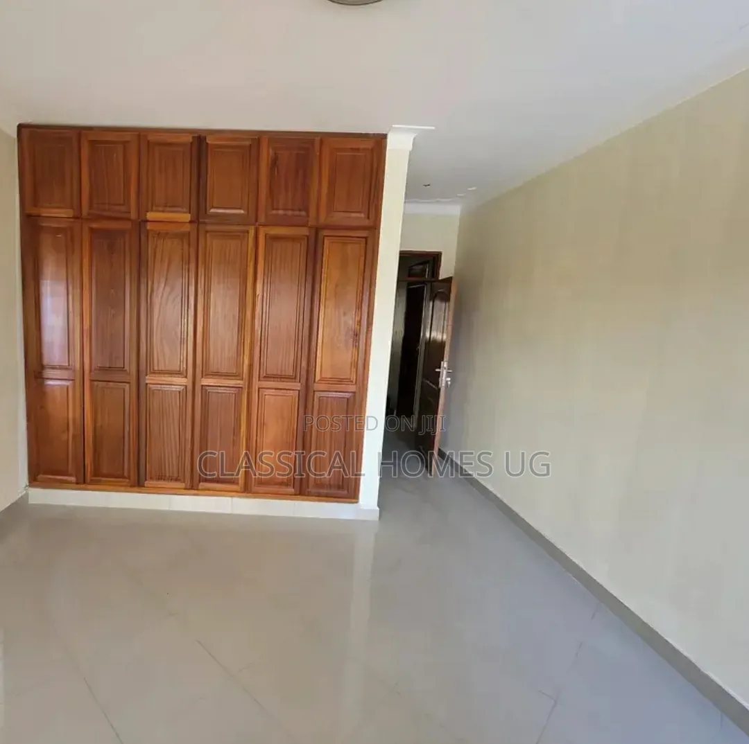 2bdrm Apartment in Lubowa Entebbe Road, Central Division for rent