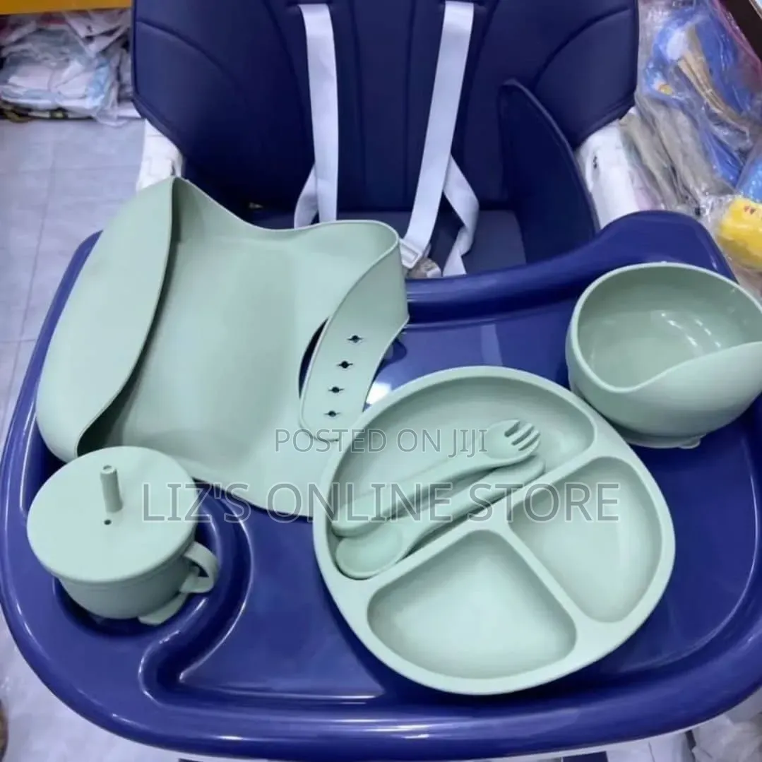 Pastel Green Silicone Baby Feeding Set