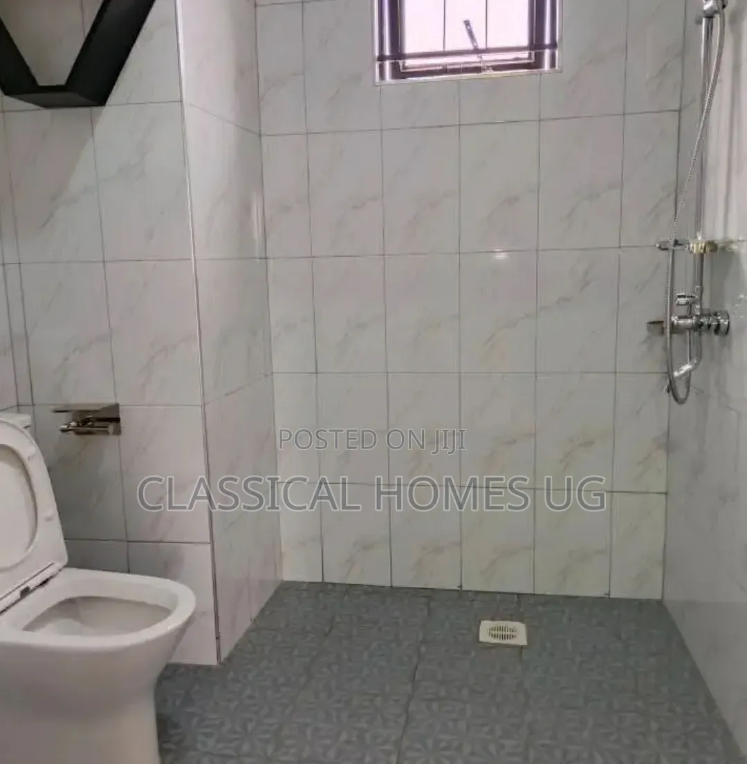 3bdrm Apartment in Lubowa Entebbe Road, Central Division for rent