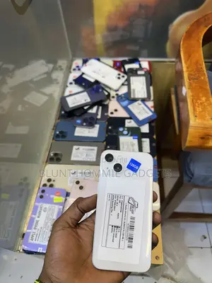 Apple iPhone 13 128 GB