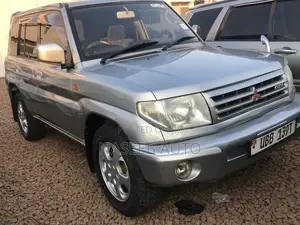 Mitsubishi Pajero IO 2002 Silver