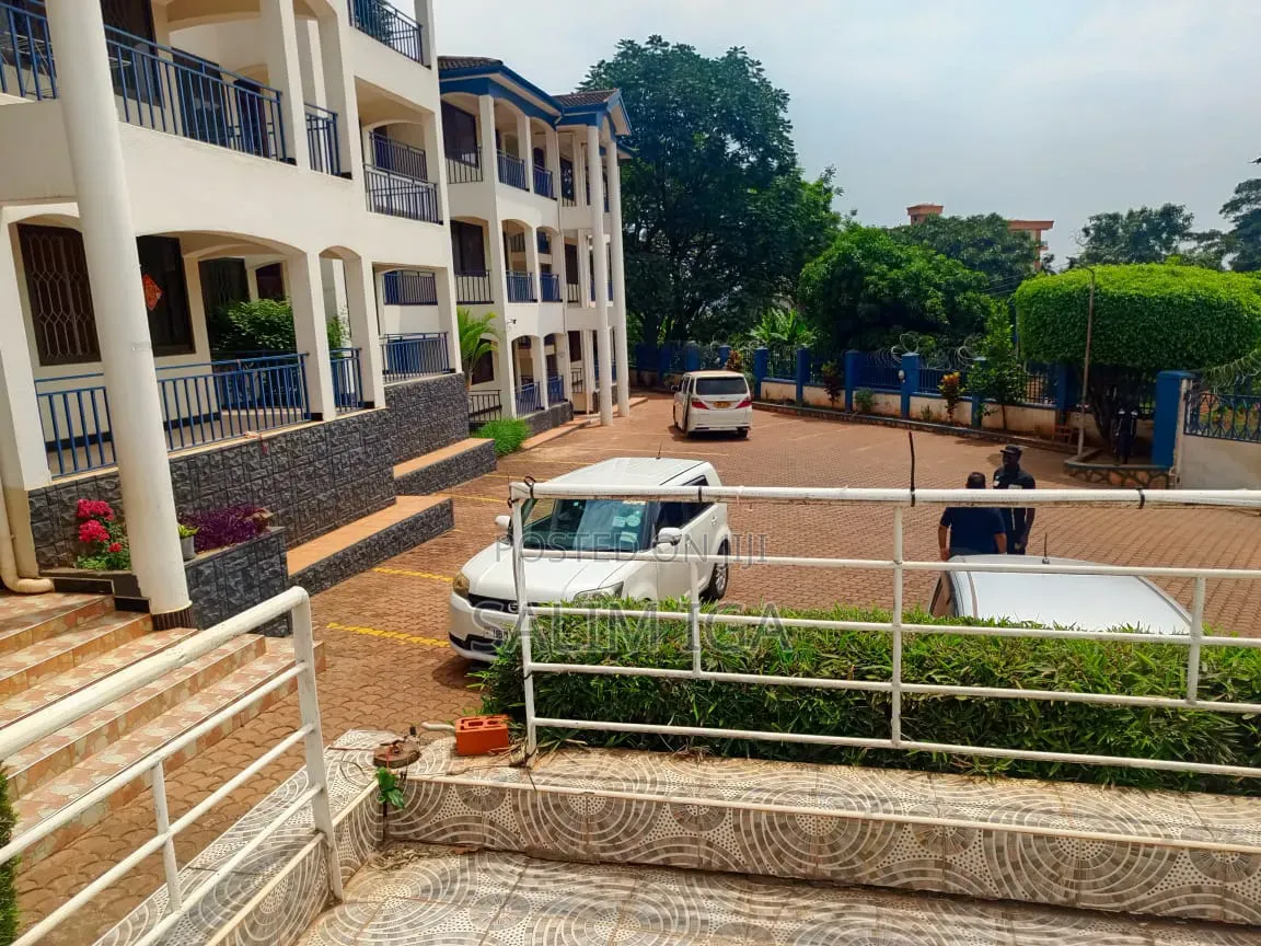 3bdrm Block of Flats in Kololo Property, Central Division for rent