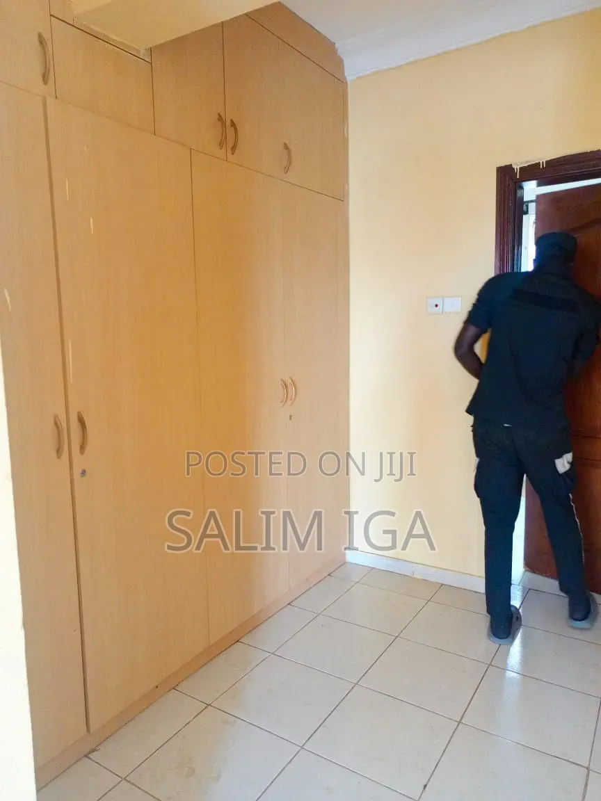 3bdrm Block of Flats in Kololo Property, Central Division for rent
