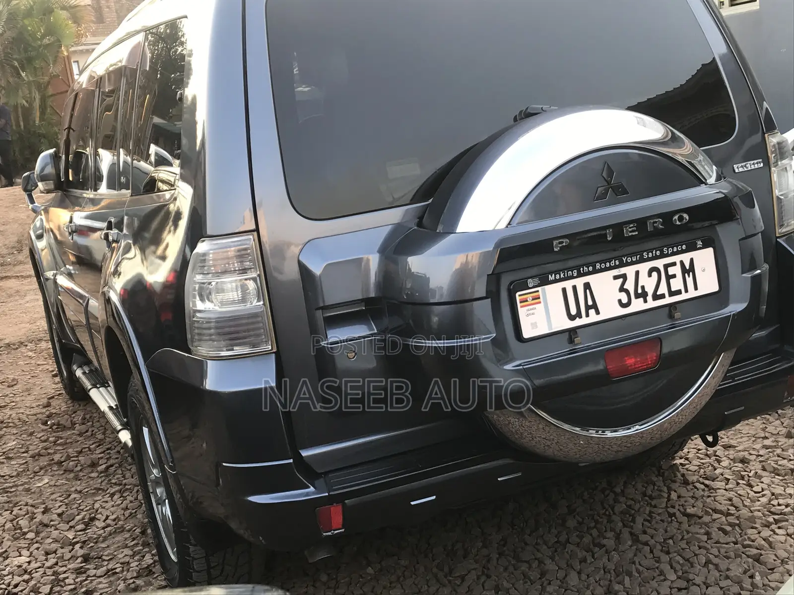 Mitsubishi Pajero 2009 Gray