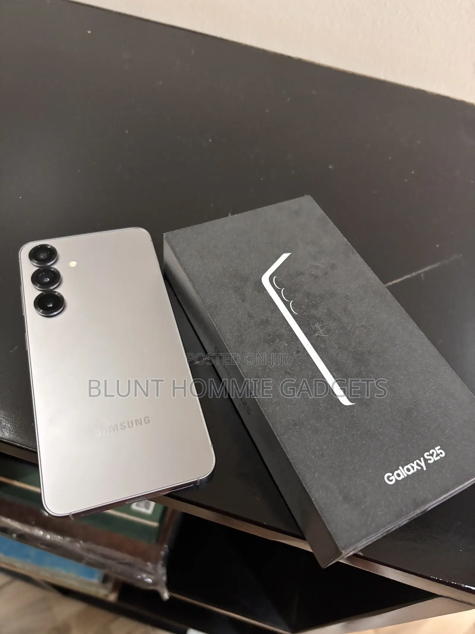 New Samsung Galaxy S25 256 GB