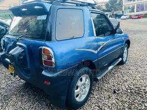 Toyota RAV4 Base 4x4 1999 Blue