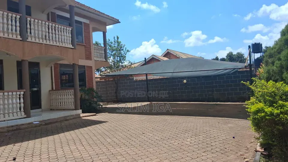 4bdrm Duplex in Kololo Property, Central Division for rent