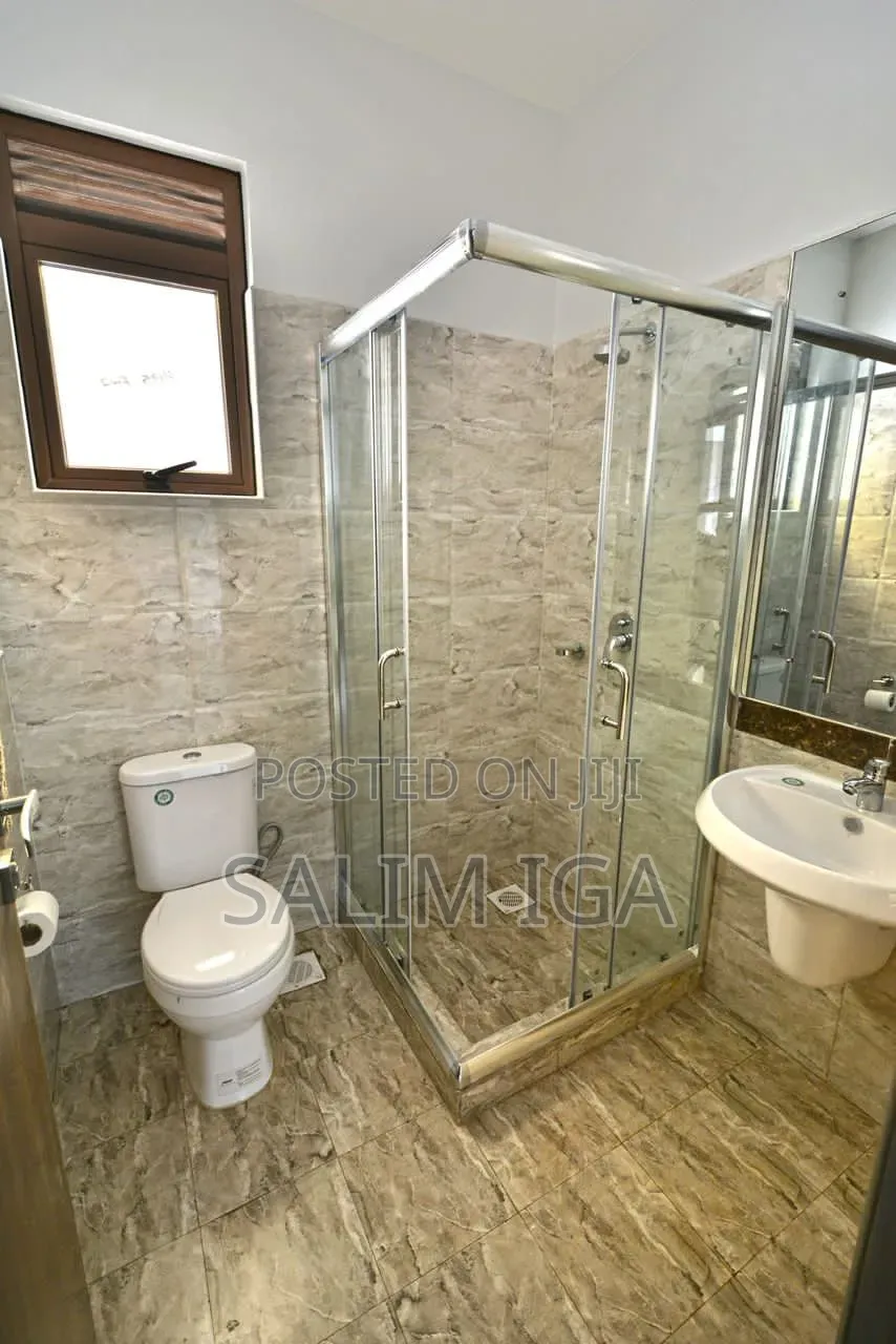 3bdrm Townhouse / Terrace in Kololo Property, Central Division for rent