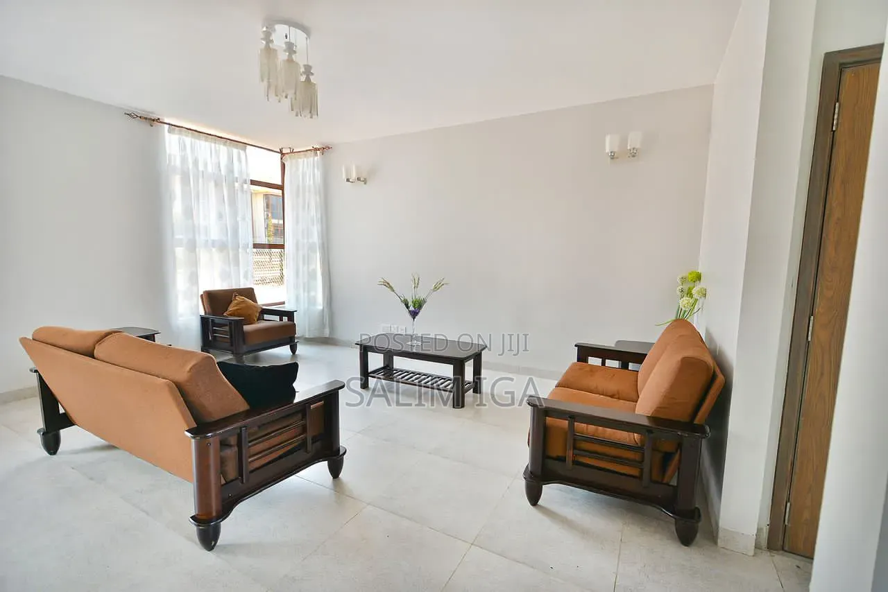 3bdrm Townhouse / Terrace in Kololo Property, Central Division for rent