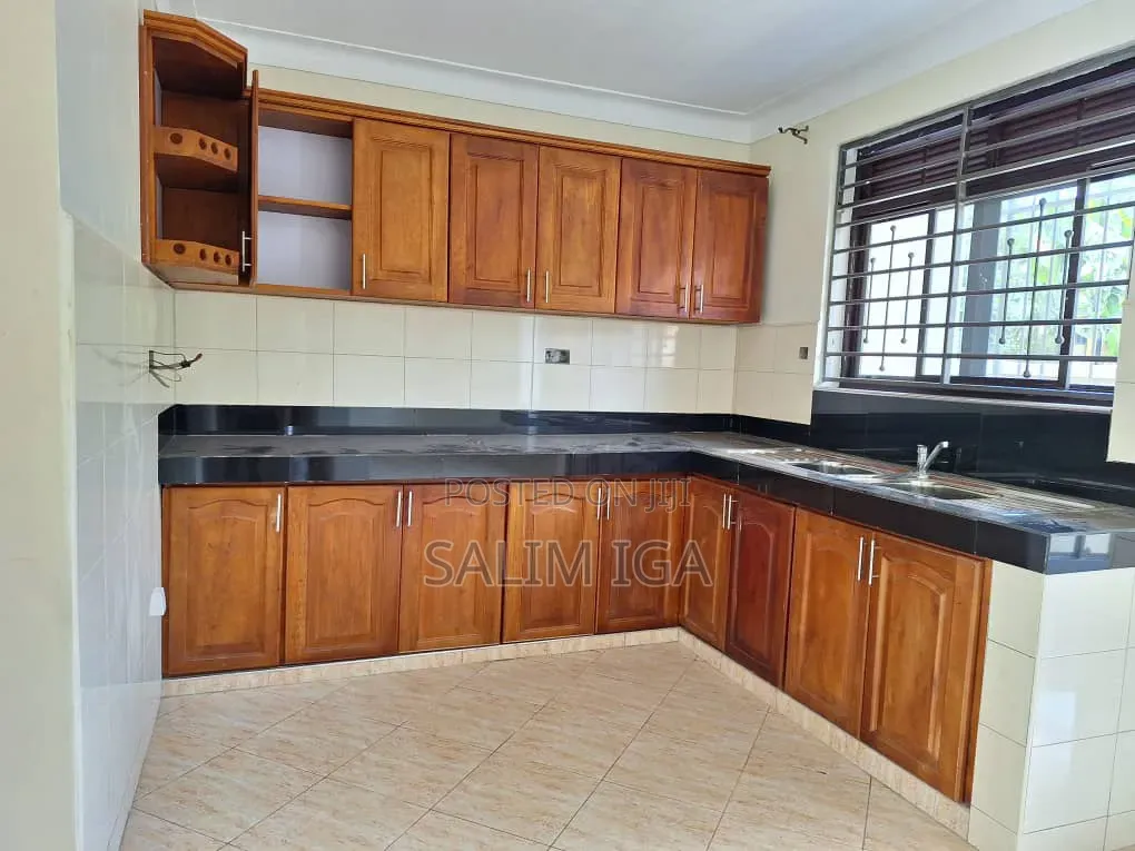 2bdrm Block of Flats in Kololo Property, Central Division for rent