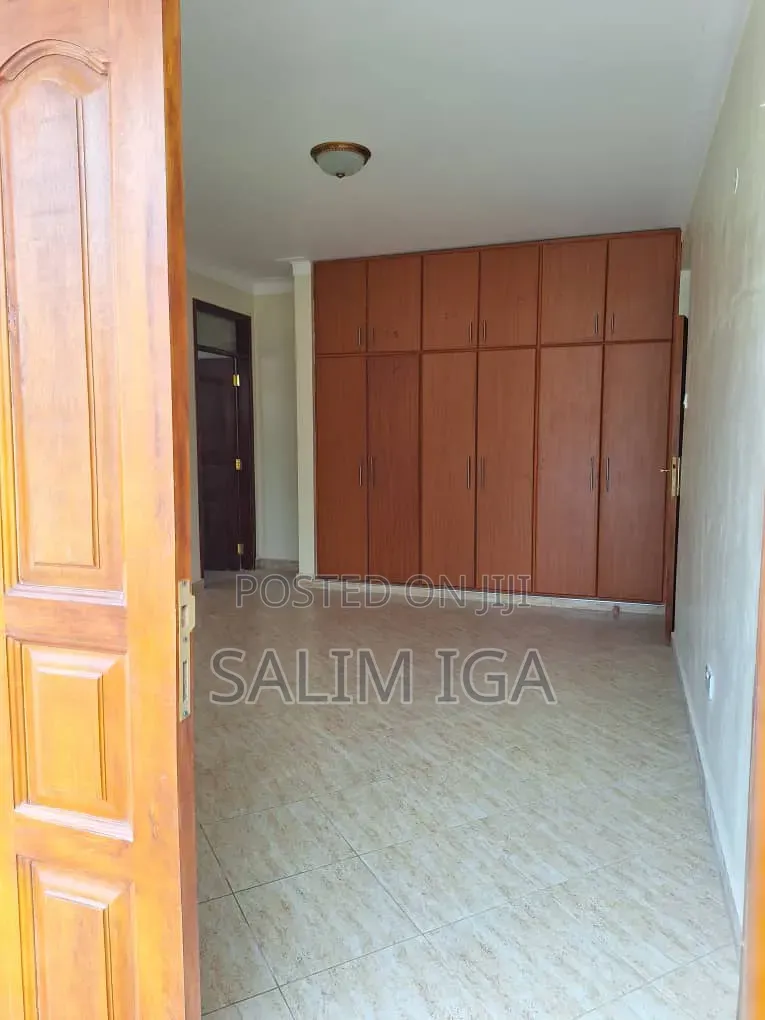 2bdrm Block of Flats in Kololo Property, Central Division for rent