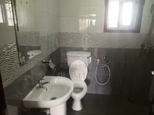 3bdrm Block of Flats in Kololo Property, Central Division for rent