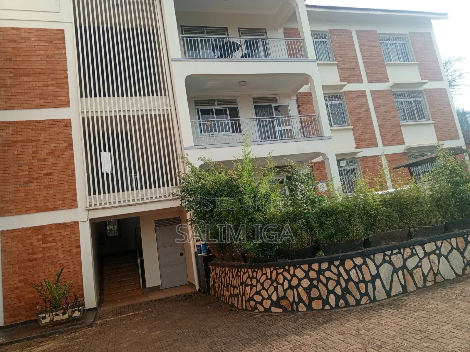 3bdrm Block of Flats in Kololo Property, Central Division for rent