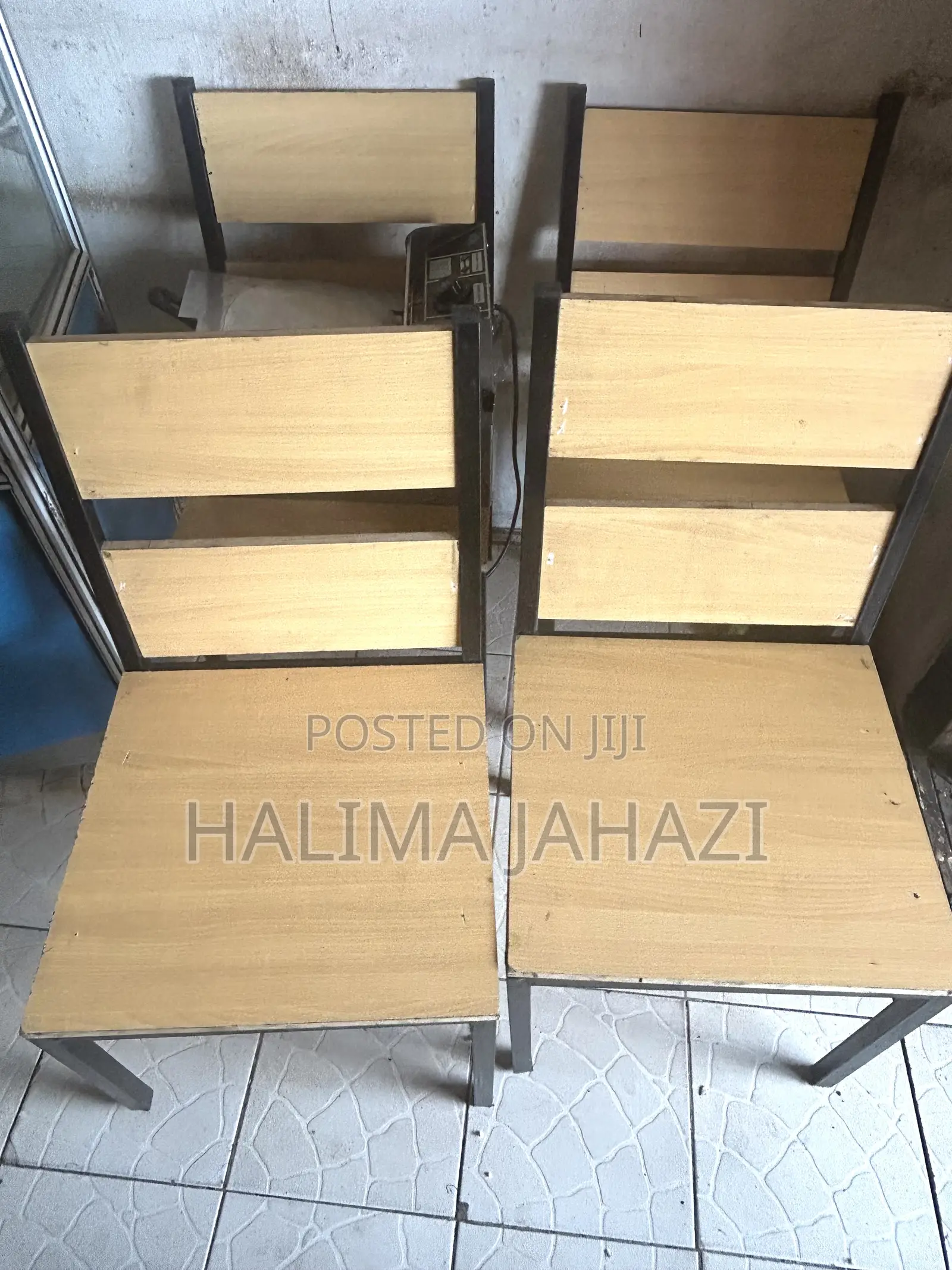 Waiting Chairs(7)