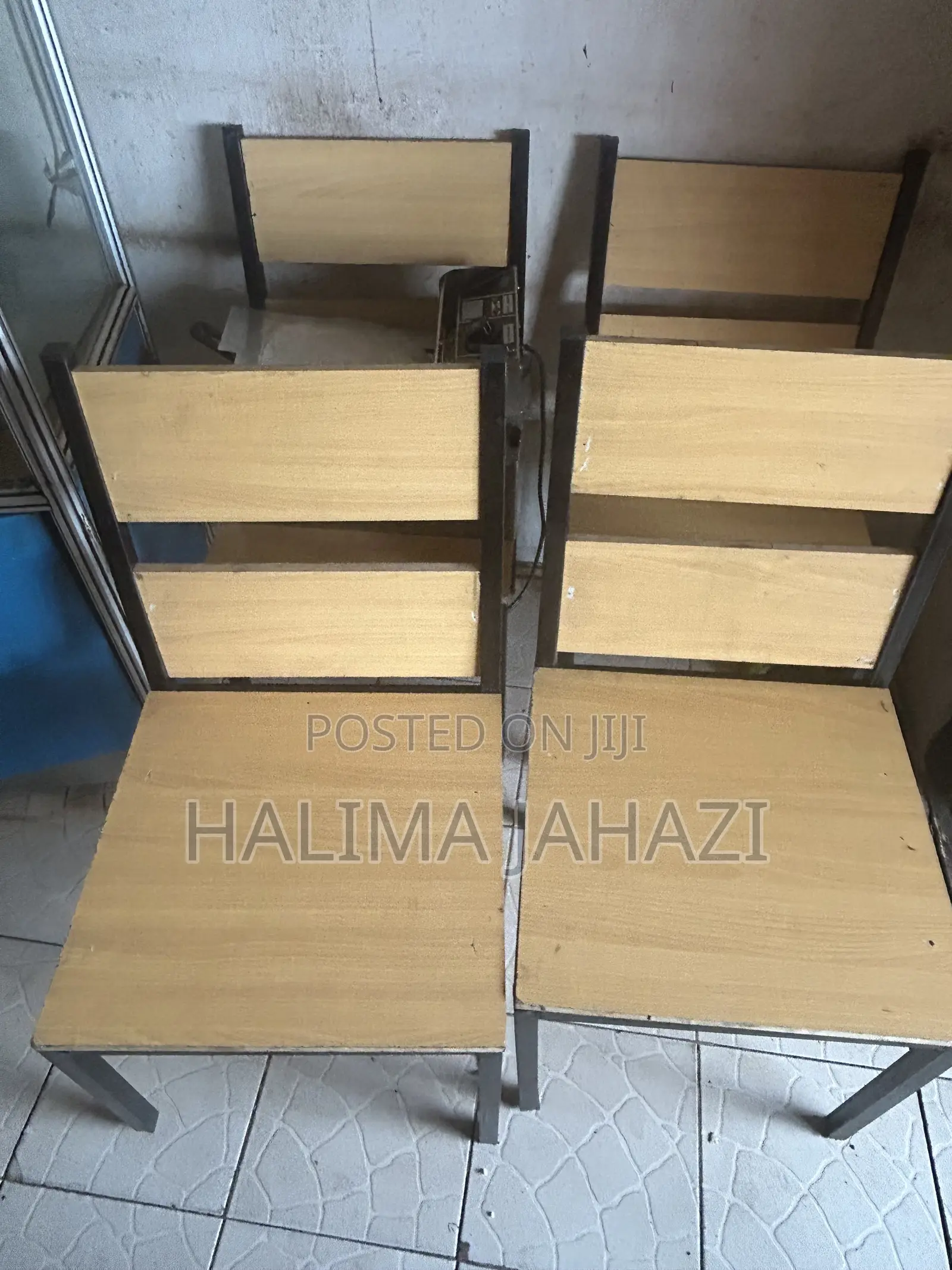Waiting Chairs(7)