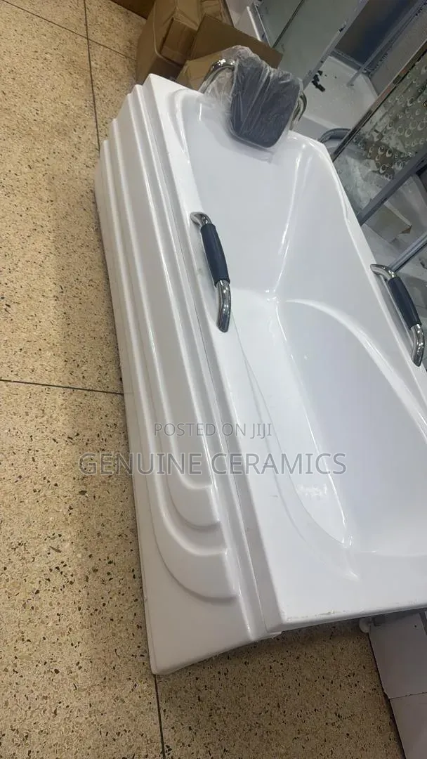 Unique Bathtubs