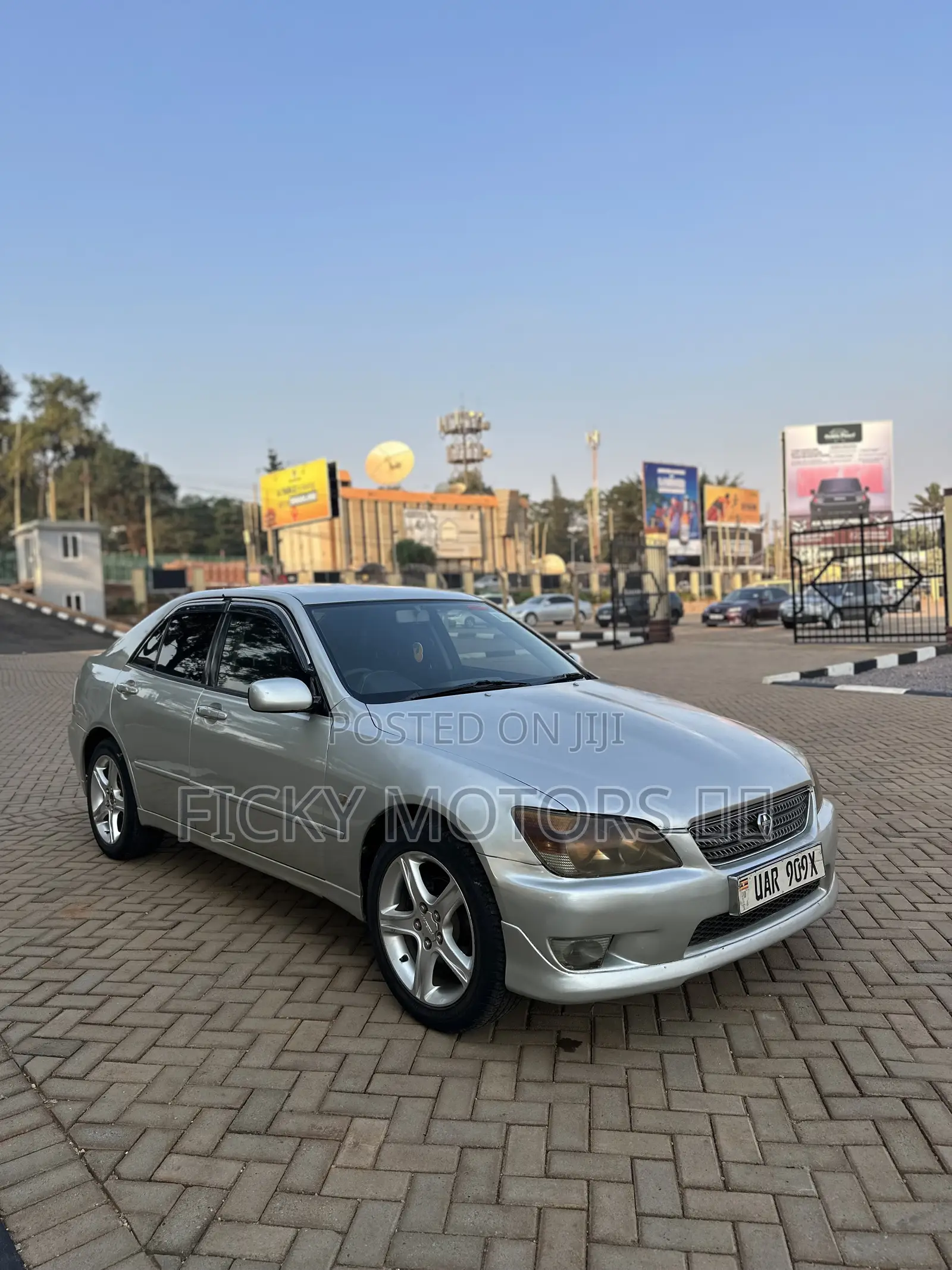 Toyota Altezza 2000 Silver
