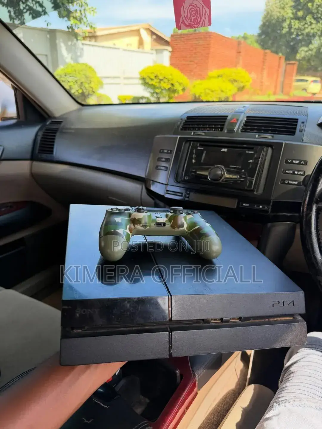 Playstation 4 Fat: 12 Games Included! Better Than a Buffet in Kololo