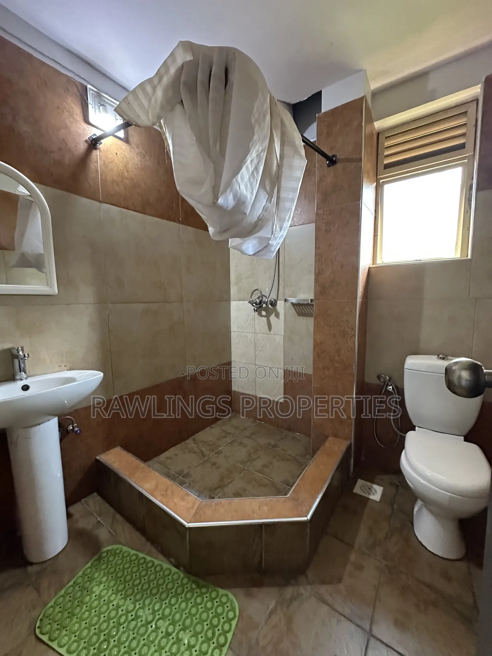 3bdrm Apartment in Kisugu, Makindye for rent