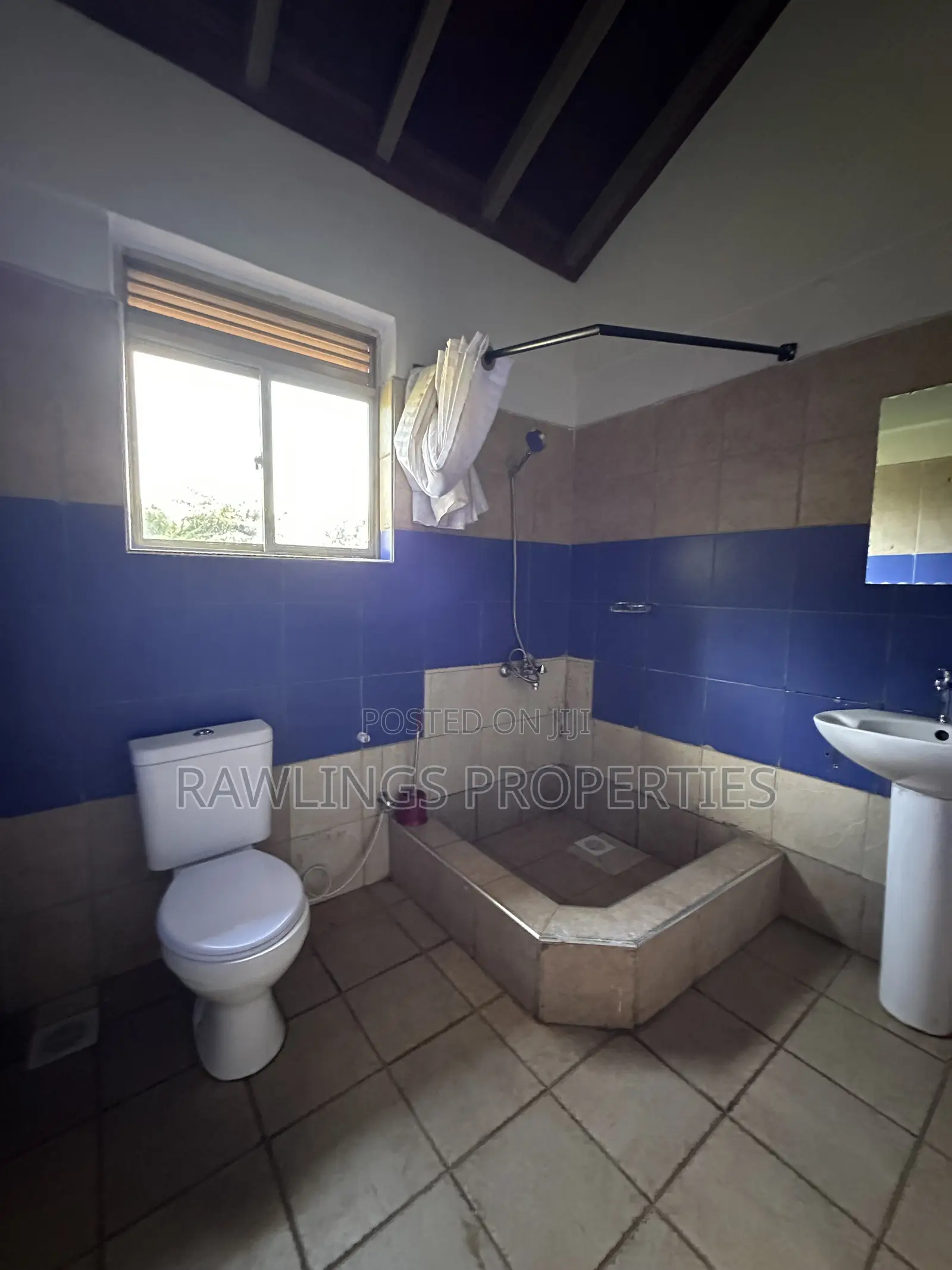 3bdrm Apartment in Kisugu, Makindye for rent