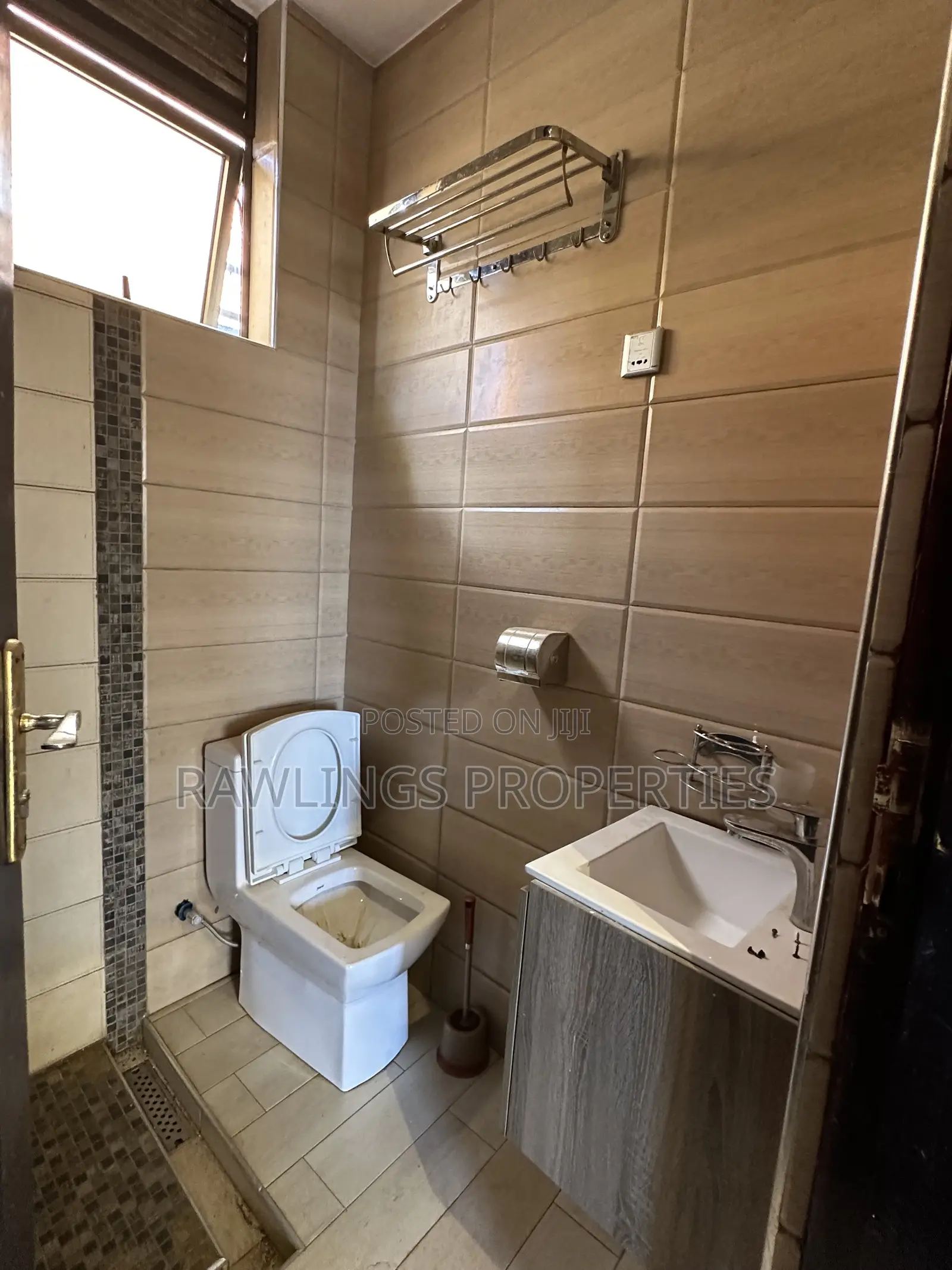 3bdrm Bungalow in Kibuli, Makindye for rent