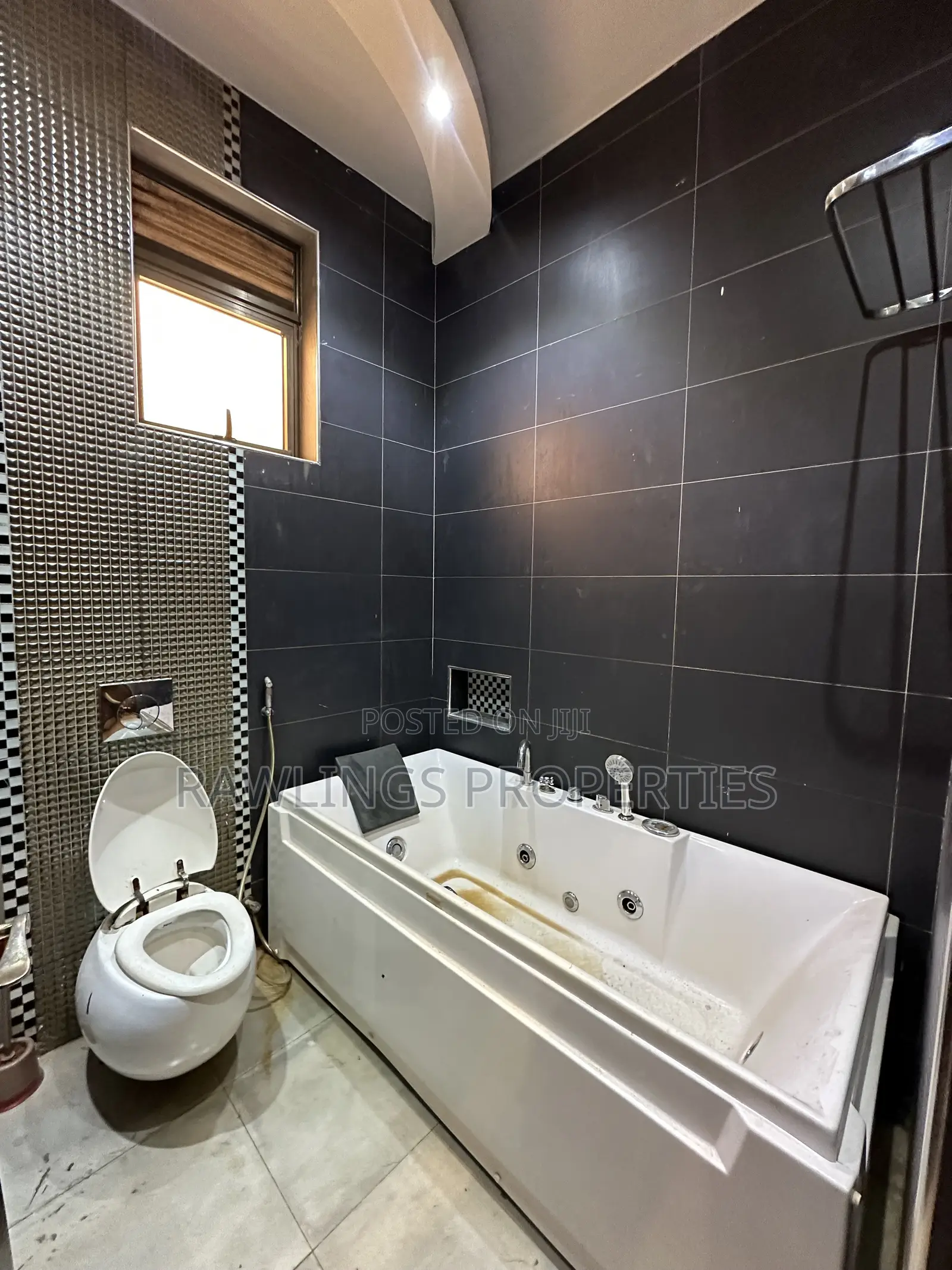 3bdrm Bungalow in Kibuli, Makindye for rent