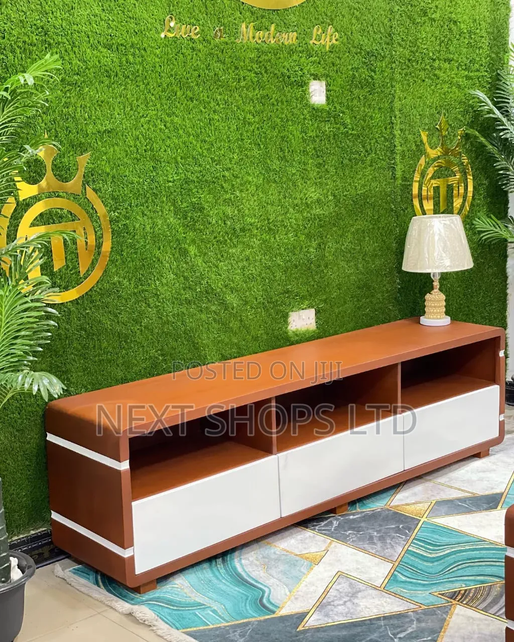 Tv Stand/Tv Stand Tv/Tv Stands/Television/Tv Stand012x/Brown and White