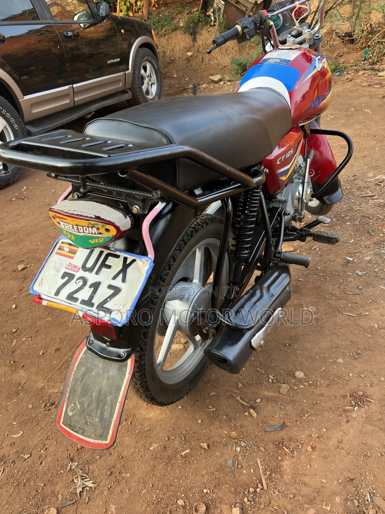 Bajaj CT 125X 2023 Red
