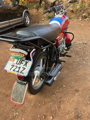 Bajaj CT 125X 2023 Red