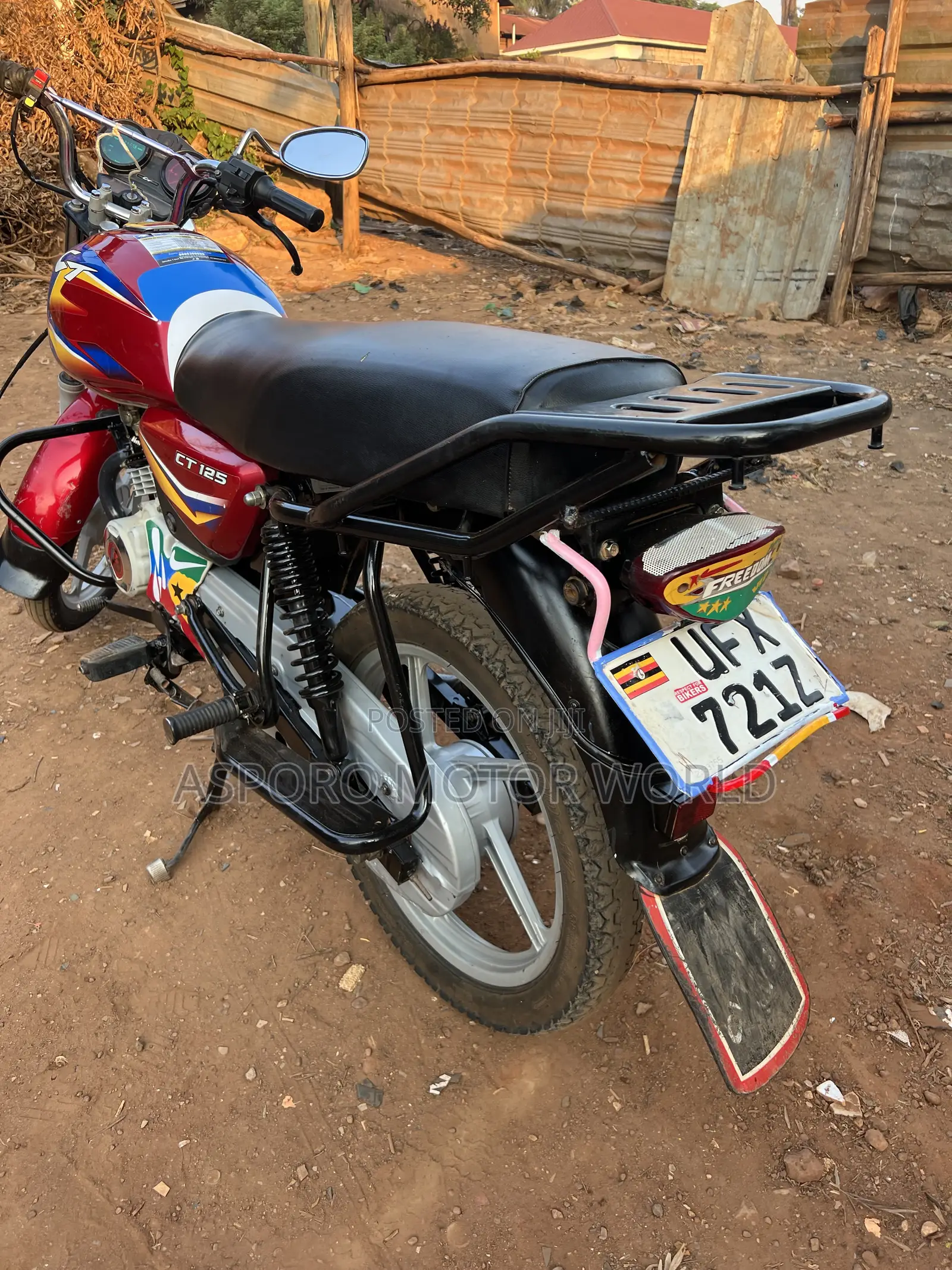 Bajaj CT 125X 2023 Red
