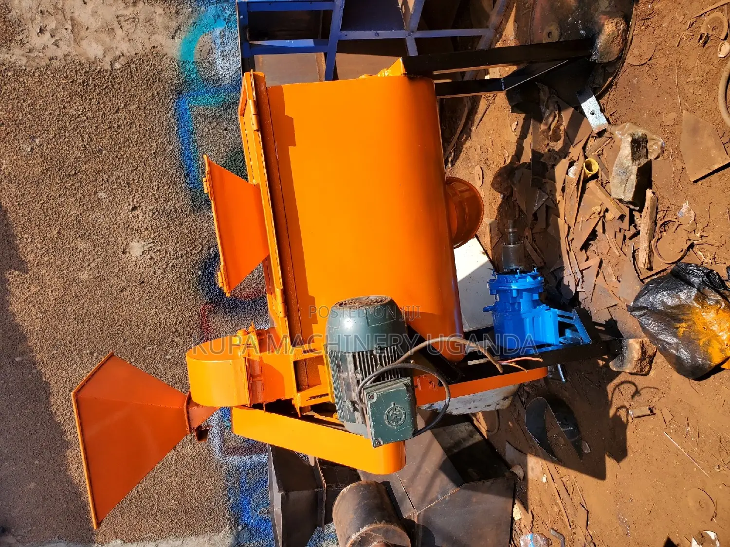 Feeds Mixing Machine With Crusher