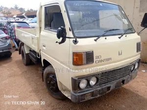 Mitsubishi Canter 1982 Yellow