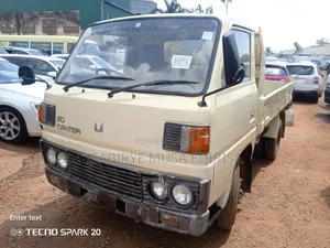 Mitsubishi Canter 1982 Yellow