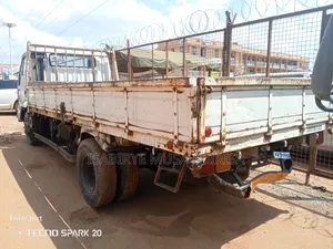 Mitsubishi Fuso Mignon 1988 White