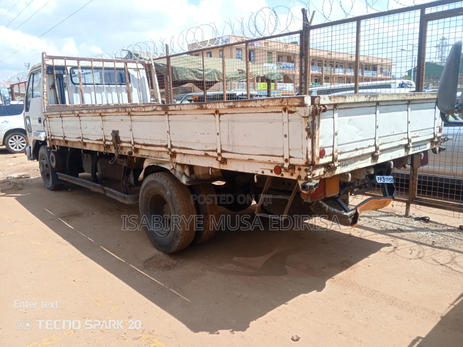 Mitsubishi Fuso Mignon 1988 White
