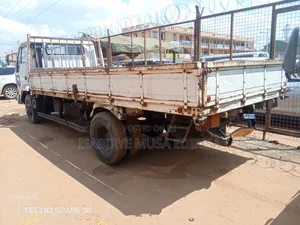 Mitsubishi Fuso Mignon 1988 White