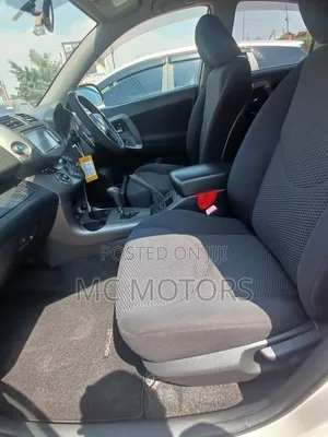 Toyota RAV4 2010 White