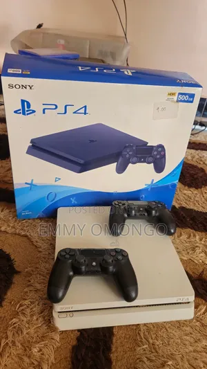 Sony Play Station 4 Slim