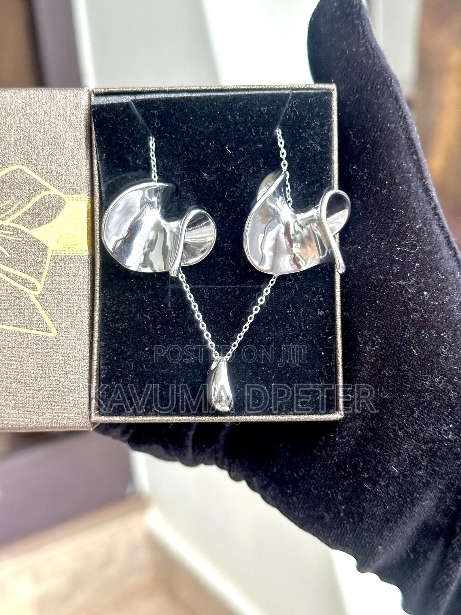 Ladies Accessories