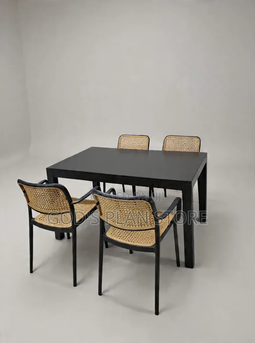 Elevated Modern Plastic Table and Chairs Plastic Table and Chairs