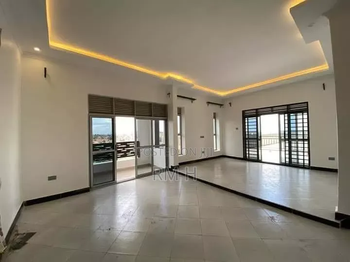 3bdrm Apartment in Kansanga, Central Division for rent
