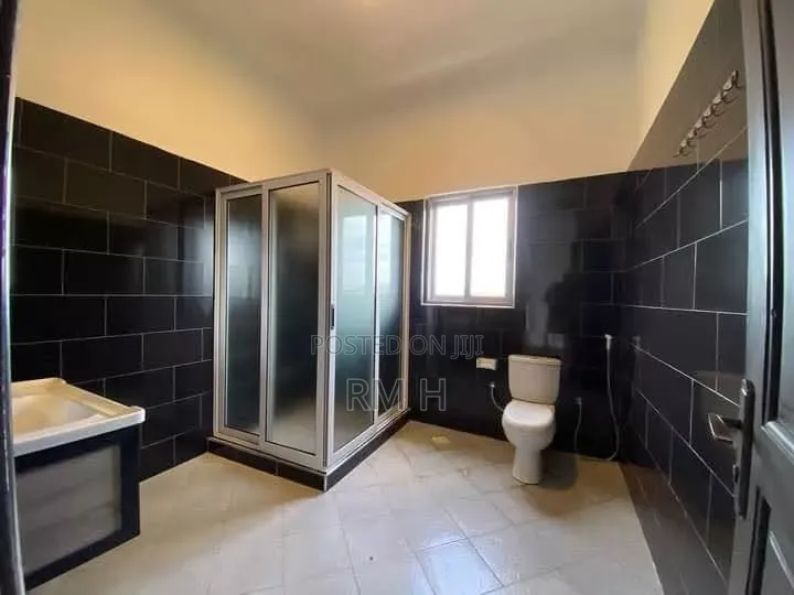 3bdrm Apartment in Kansanga, Central Division for rent